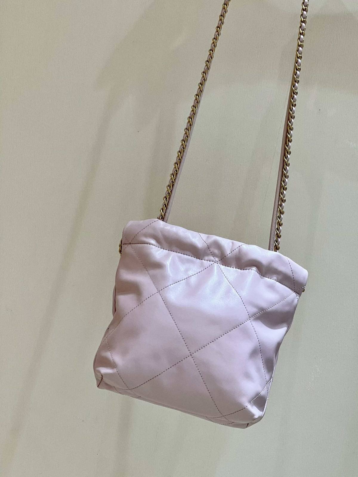 Ellebag’s Masterful Recreation of the Chanel 22 Mini Bag in Pink Lambskin with Gold Hardware(2024 Dec Updated)-Best Quality Replica designer Bag factory in China