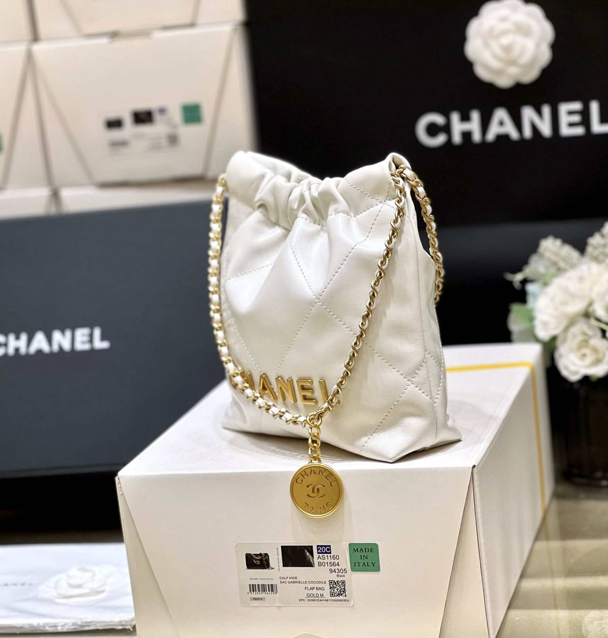 Ellebag’s Masterful Recreation of the Chanel 22 Mini Bag in White Lambskin with Gold Hardware(2024 Dec Updated)-Best Quality Fake Louis Vuitton Bag Online Store, Replica designer bag ru