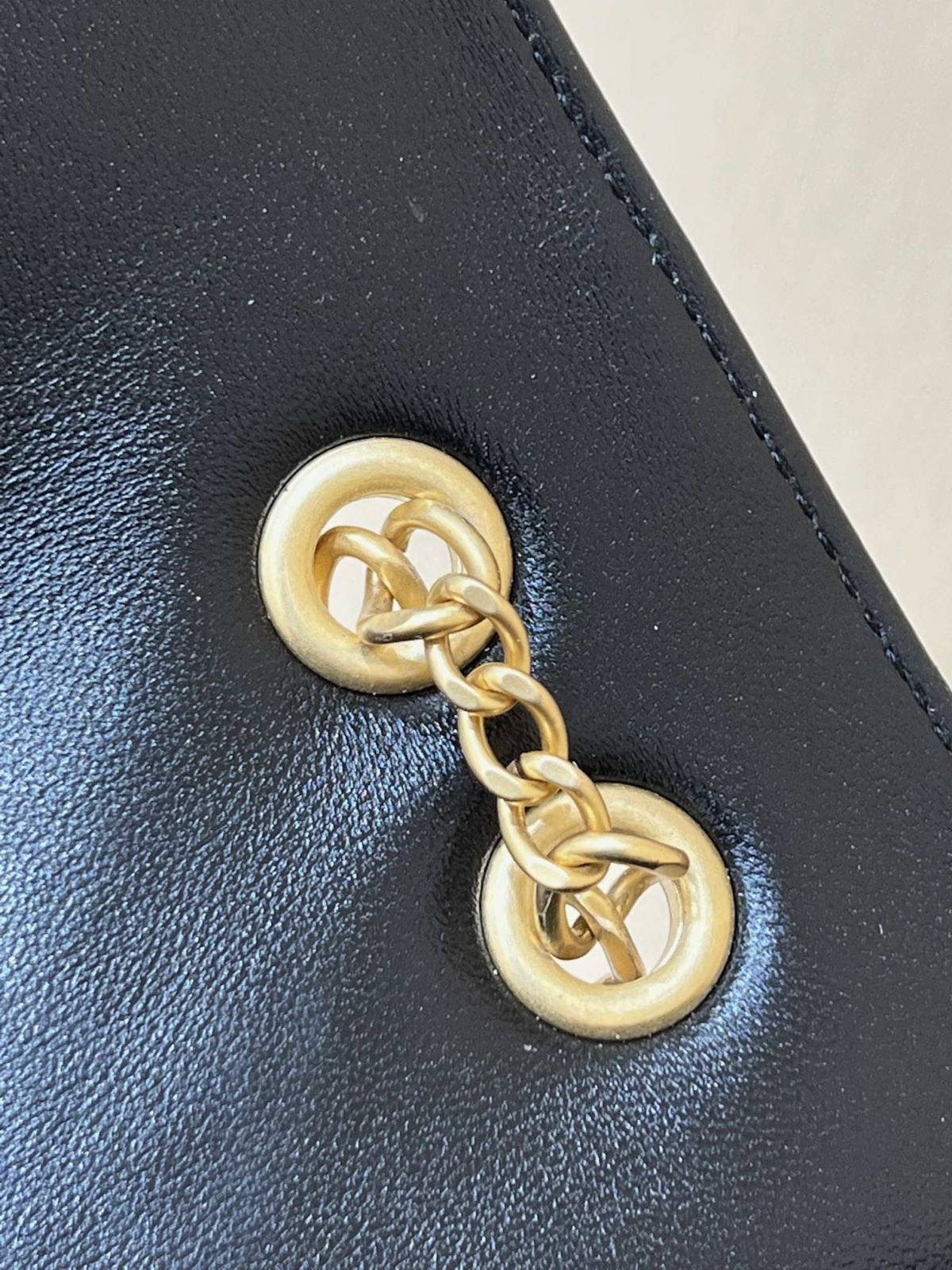 Ellebag’s Masterful Recreation of the Chanel 23P 3884 Lambskin Flap Bag with Gold Hardware(2024 Dec Updated)-Yakanakisa Hunhu Fake Louis Vuitton Bag Online Store, Replica dhizaini bag ru