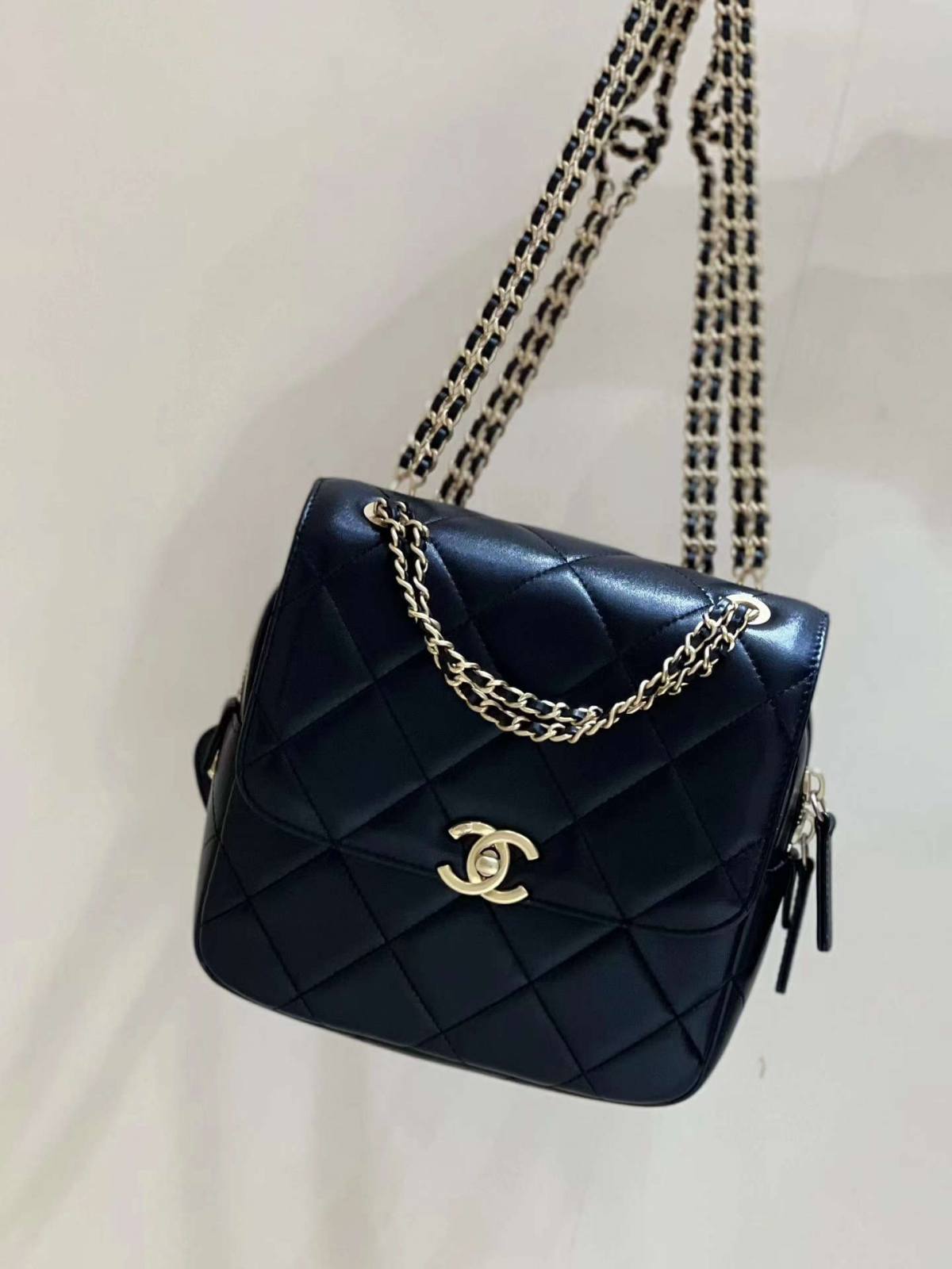 Ellebag’s Masterful Recreation of the Chanel 23P 3884 Lambskin Flap Bag with Gold Hardware(2024 Dec Updated)-Yakanakisa Hunhu Fake Louis Vuitton Bag Online Store, Replica dhizaini bag ru