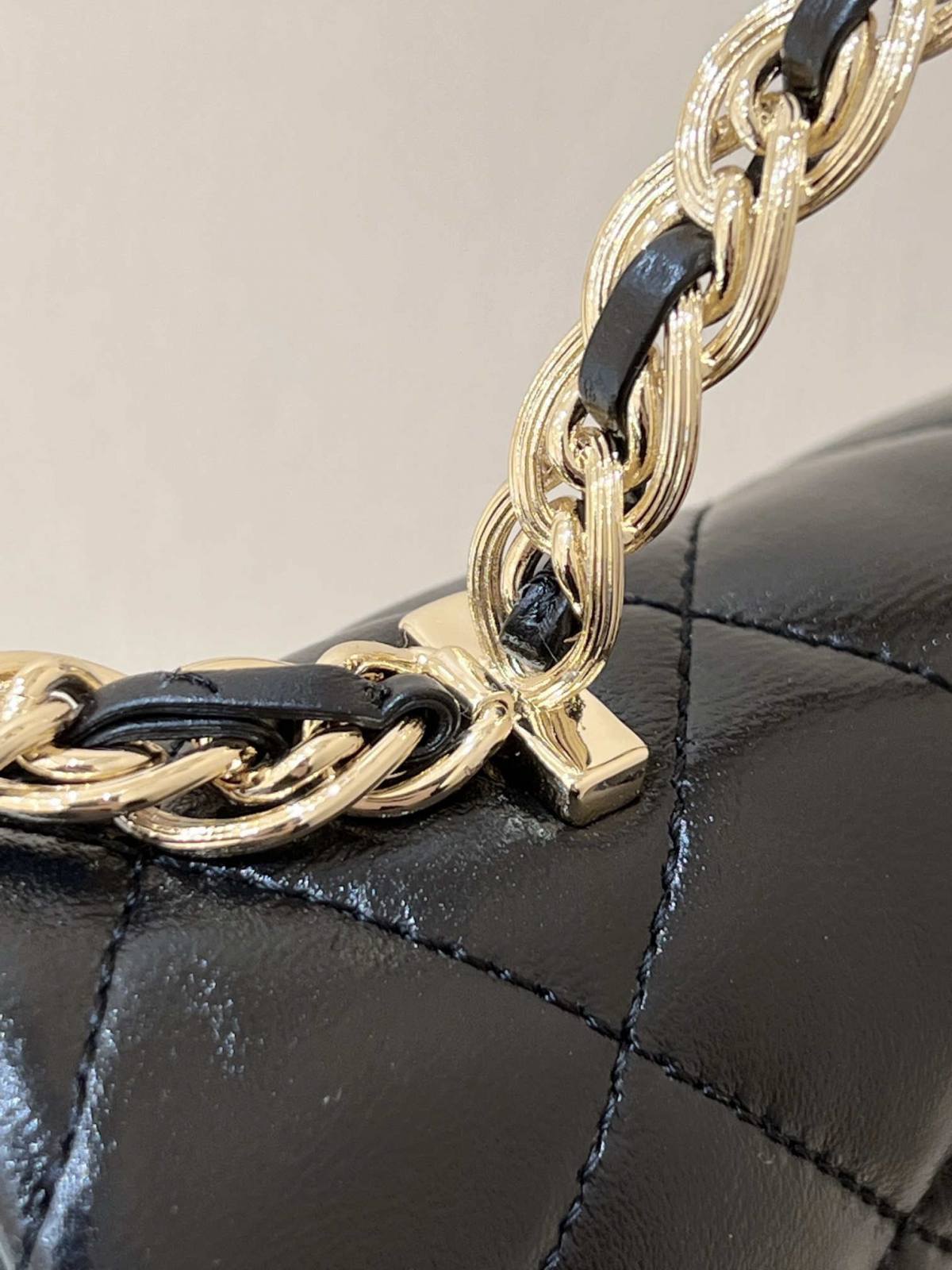 Ellebag’s Masterful Recreation of the Chanel 23S 4023 Black Lambskin Flap Bag with Gold Hardware(2024 Dec Updated)-Best Quality Fake Louis Vuitton Bag Online Store, Replica designer bag ru