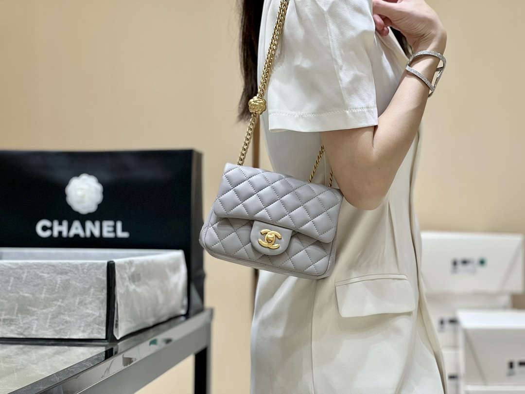 Ellebag’s Masterful Recreation of the Chanel 23S 4040 Blue Lambskin Flap Bag with Gold Hardware(2024 Dec Updated)-Best Quality Fake Louis Vuitton Bag Online Store, Replica designer bag ru