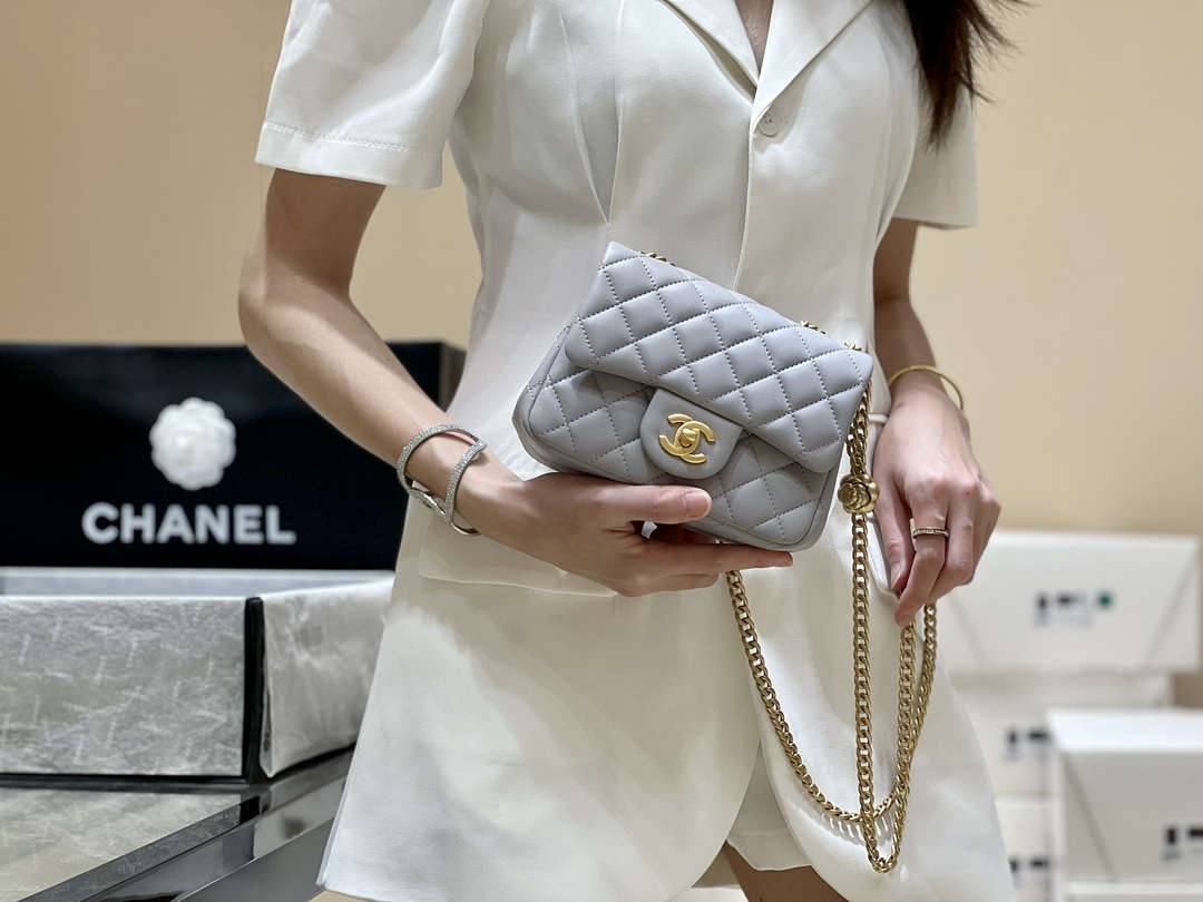 Ellebag’s Masterful Recreation of the Chanel 23S 4040 Blue Lambskin Flap Bag with Gold Hardware(2024 Dec Updated)-Best Quality Fake Louis Vuitton Bag Online Store, Replica designer bag ru