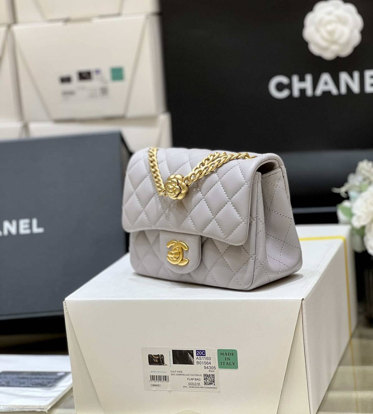 Ellebag’s Masterful Recreation of the Chanel 23S 4040 Blue Lambskin Flap Bag with Gold Hardware(2024 Dec Updated)-Best Quality Fake Louis Vuitton Bag Online Store, Replica designer bag ru