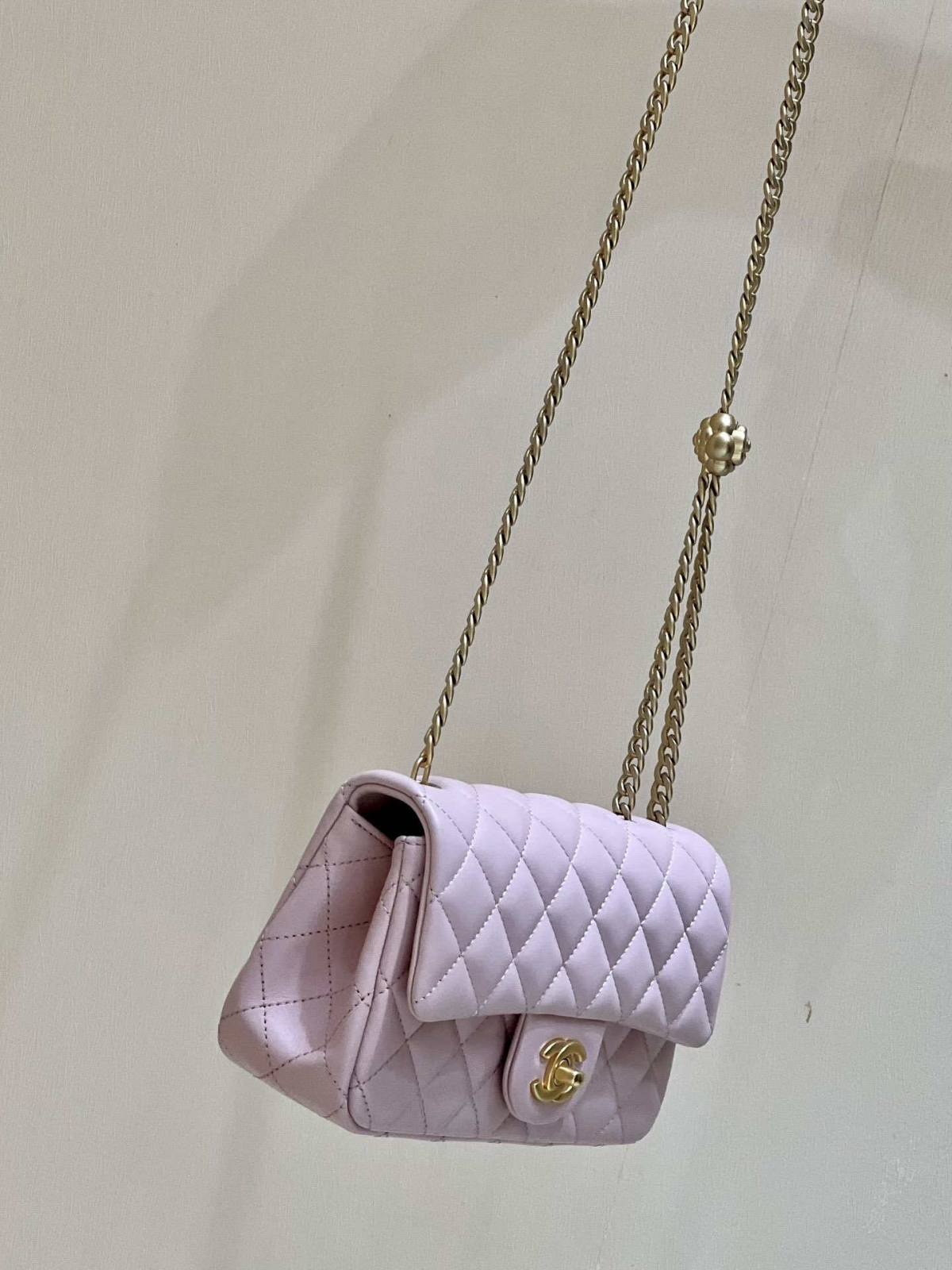 Ellebag’s Masterful Recreation of the Chanel 23S 4040 Pink Lambskin Flap Bag with Gold Hardware(2024 Dec Updated)-Best Quality Fake Louis Vuitton Bag Online Store, Replica designer bag ru