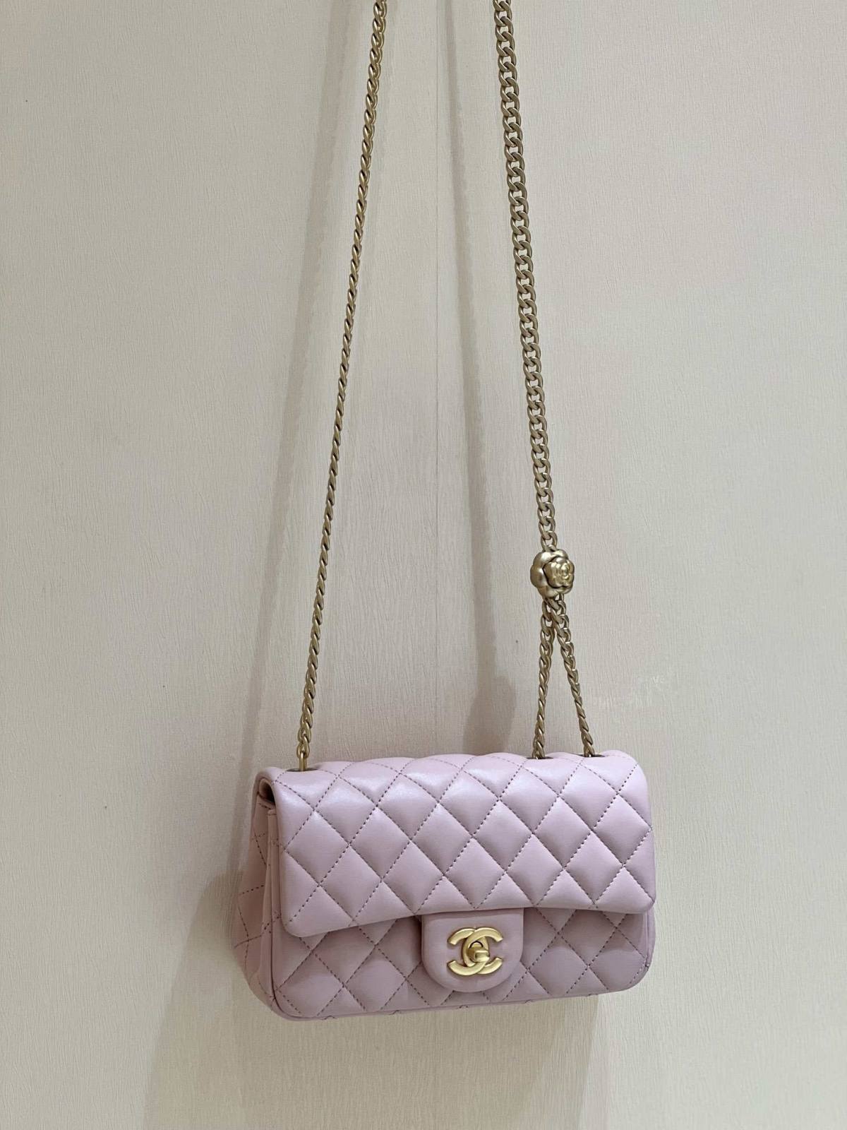 Ellebag’s Masterful Recreation of the Chanel 23S 4040 Pink Lambskin Flap Bag with Gold Hardware(2024 Dec Updated)-Best Quality Fake Louis Vuitton Bag Online Store, Replica designer bag ru