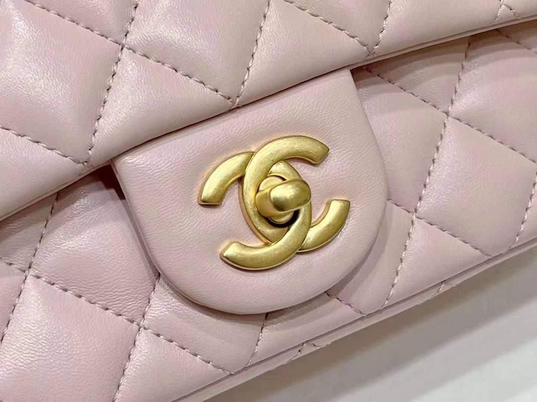 Ellebag’s Masterful Recreation of the Chanel 23S 4040 Pink Lambskin Flap Bag with Gold Hardware(2024 Dec Updated)-Best Quality Fake Louis Vuitton Bag Online Store, Replica designer bag ru