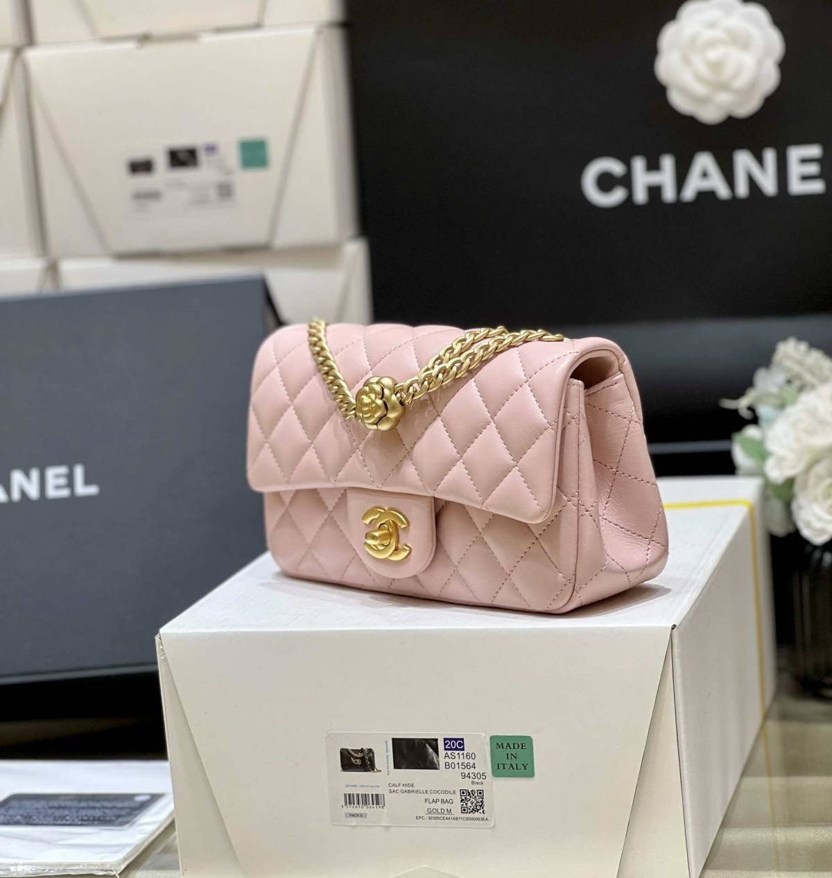 Ellebag’s Masterful Recreation of the Chanel 23S 4040 Pink Lambskin Flap Bag with Gold Hardware(2024 Dec Updated)-Best Quality Fake Louis Vuitton Bag Online Store, Replica designer bag ru