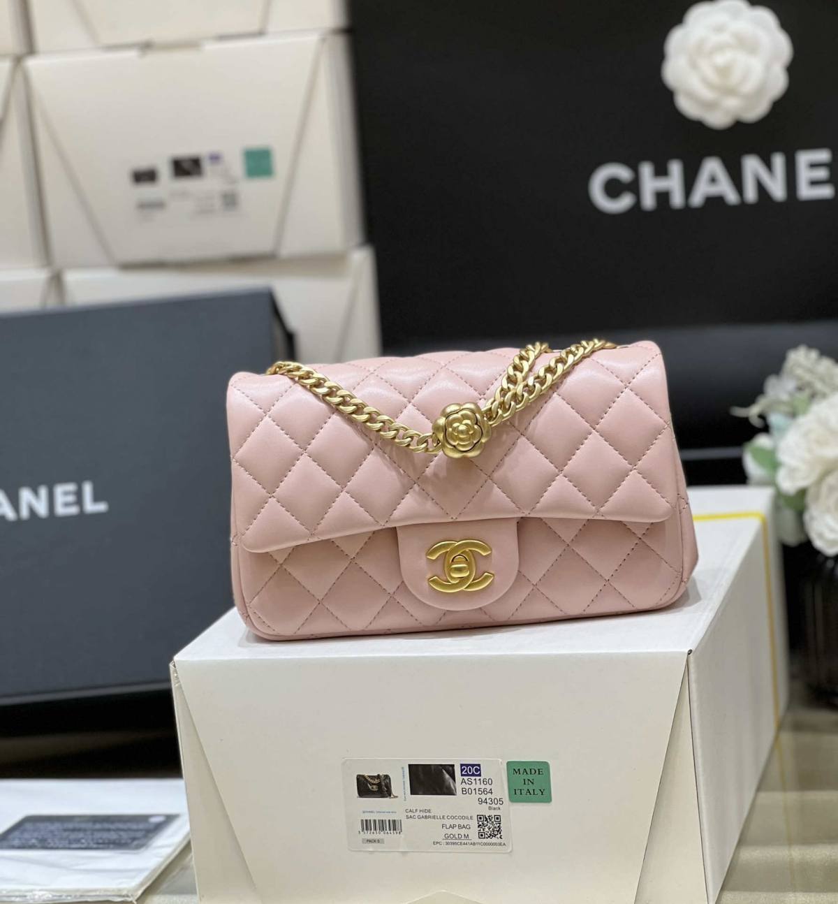 Ellebag’s Masterful Recreation of the Chanel 23S 4040 Pink Lambskin Flap Bag with Gold Hardware(2024 Dec Updated)-Best Quality Fake Louis Vuitton Bag Online Store, Replica designer bag ru