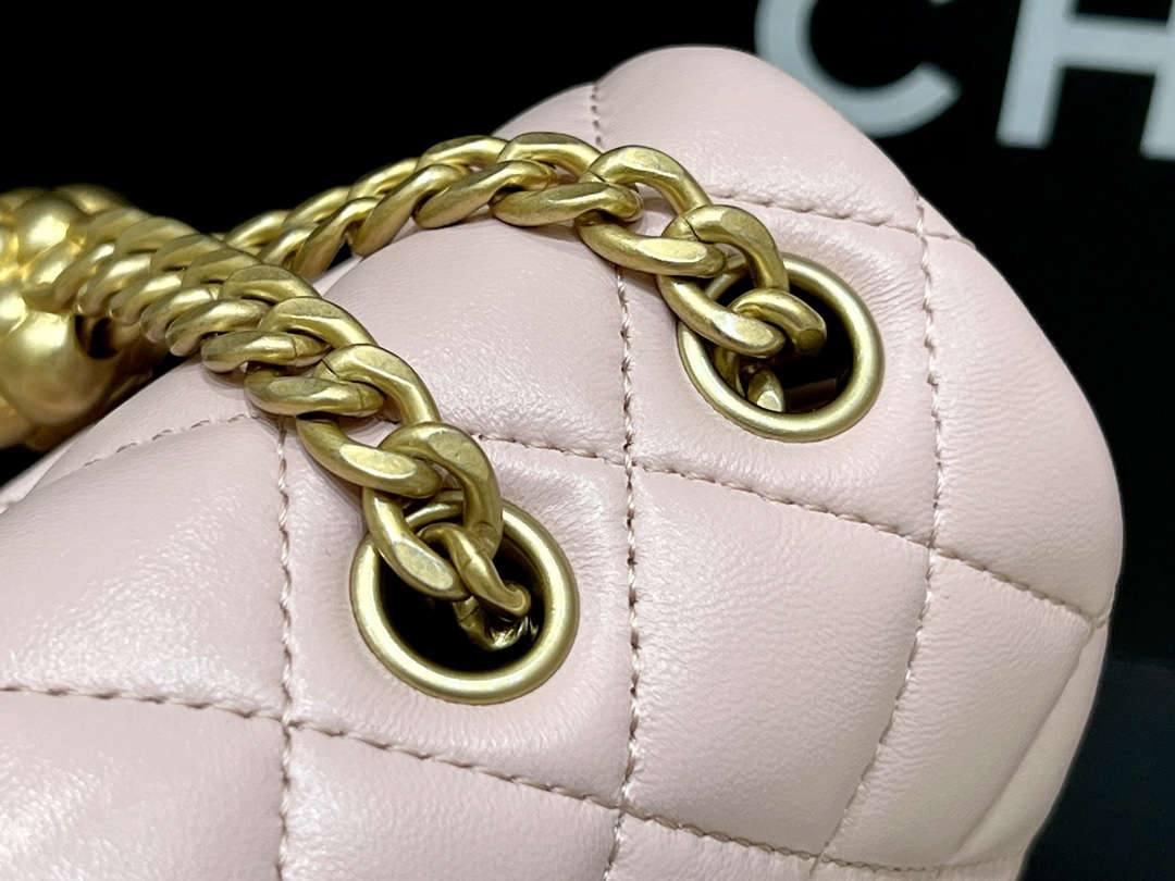 Ellebag’s Masterful Recreation of the Chanel 23S 4040 Pink Lambskin Flap Bag with Gold Hardware(2024 Dec Updated)-Best Quality Fake Louis Vuitton Bag Online Store, Replica designer bag ru