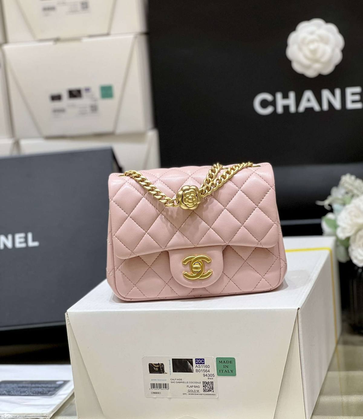 Ellebag’s Masterful Recreation of the Chanel 23S 4040 Pink Lambskin Flap Bag with Gold Hardware(2024 Dec Updated)-Best Quality Fake Louis Vuitton Bag Online Store, Replica designer bag ru