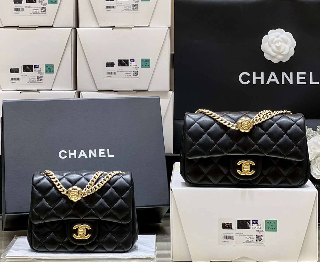 Ellebag’s Masterful Recreation of the Chanel 23S 4041 Black Lambskin Flap Bag with Camellia Clasp(2024 Dec Updated)-Best Quality Fake Louis Vuitton Bag Online Store, Replica designer bag ru