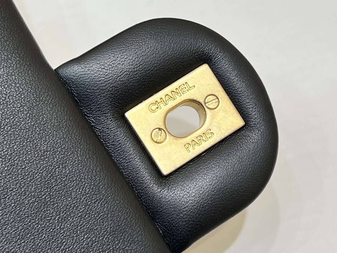 Ellebag’s Masterful Recreation of the Chanel 23S 4041 Black Lambskin Flap Bag with Camellia Clasp(2024 Dec Updated)-Best Quality Fake Louis Vuitton Bag Online Store, Replica designer bag ru