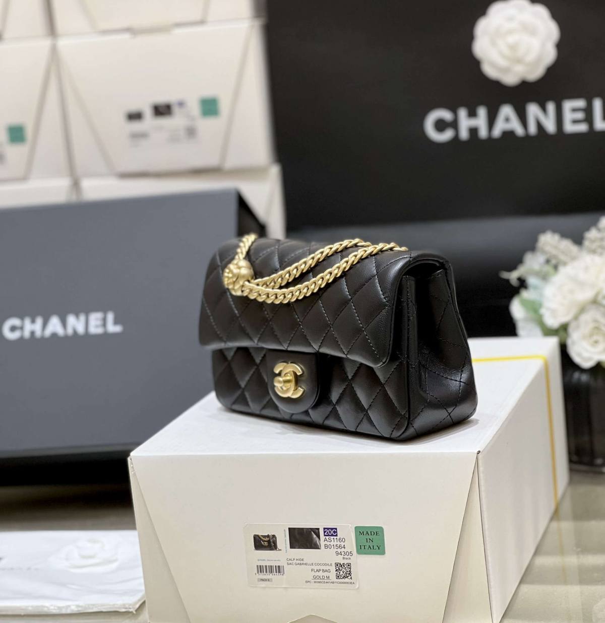 Ellebag’s Masterful Recreation of the Chanel 23S 4041 Black Lambskin Flap Bag with Camellia Clasp(2024 Dec Updated)-Best Quality Fake Louis Vuitton Bag Online Store, Replica designer bag ru