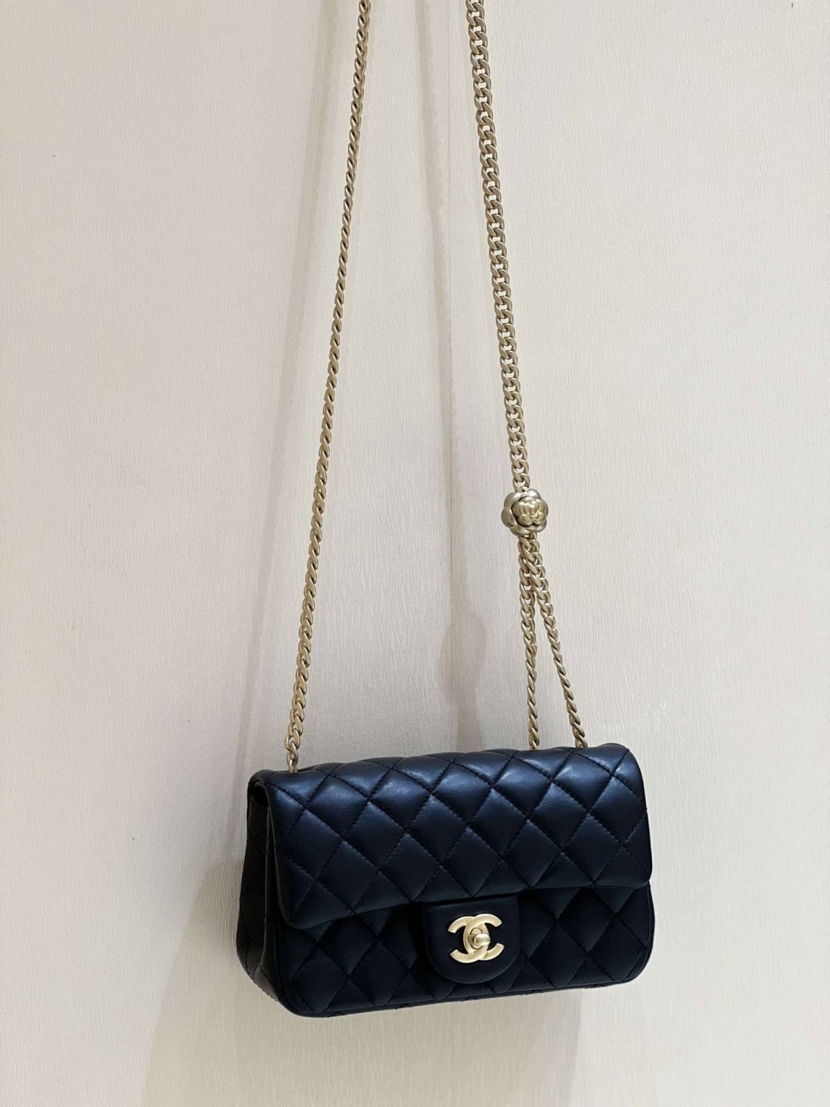 Ellebag’s Masterful Recreation of the Chanel 23S 4041 Black Lambskin Flap Bag with Camellia Clasp(2024 Dec Updated)-Best Quality Fake Louis Vuitton Bag Online Store, Replica designer bag ru