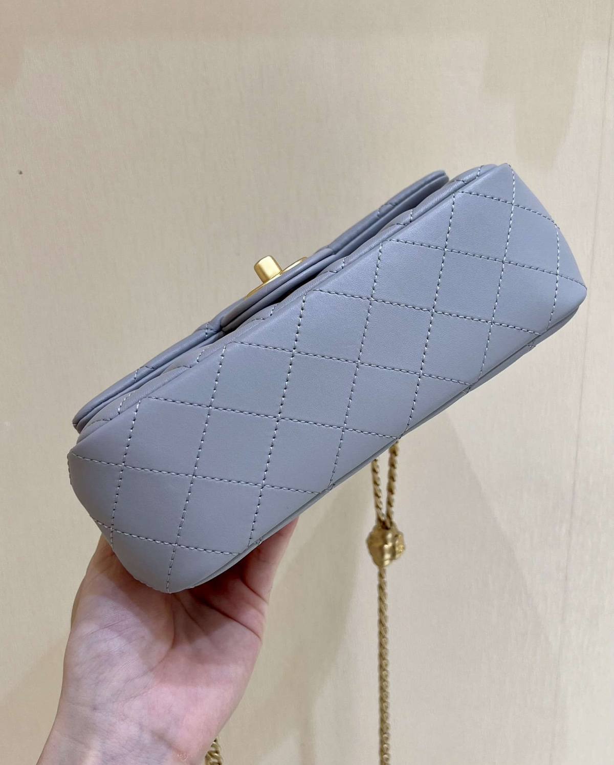 Ellebag’s Masterful Recreation of the Chanel 23S 4041 Blue Lambskin Flap Bag with Camellia Clasp(2024 Dec Updated)-Best Quality Fake Louis Vuitton Bag Online Store, Replica designer bag ru