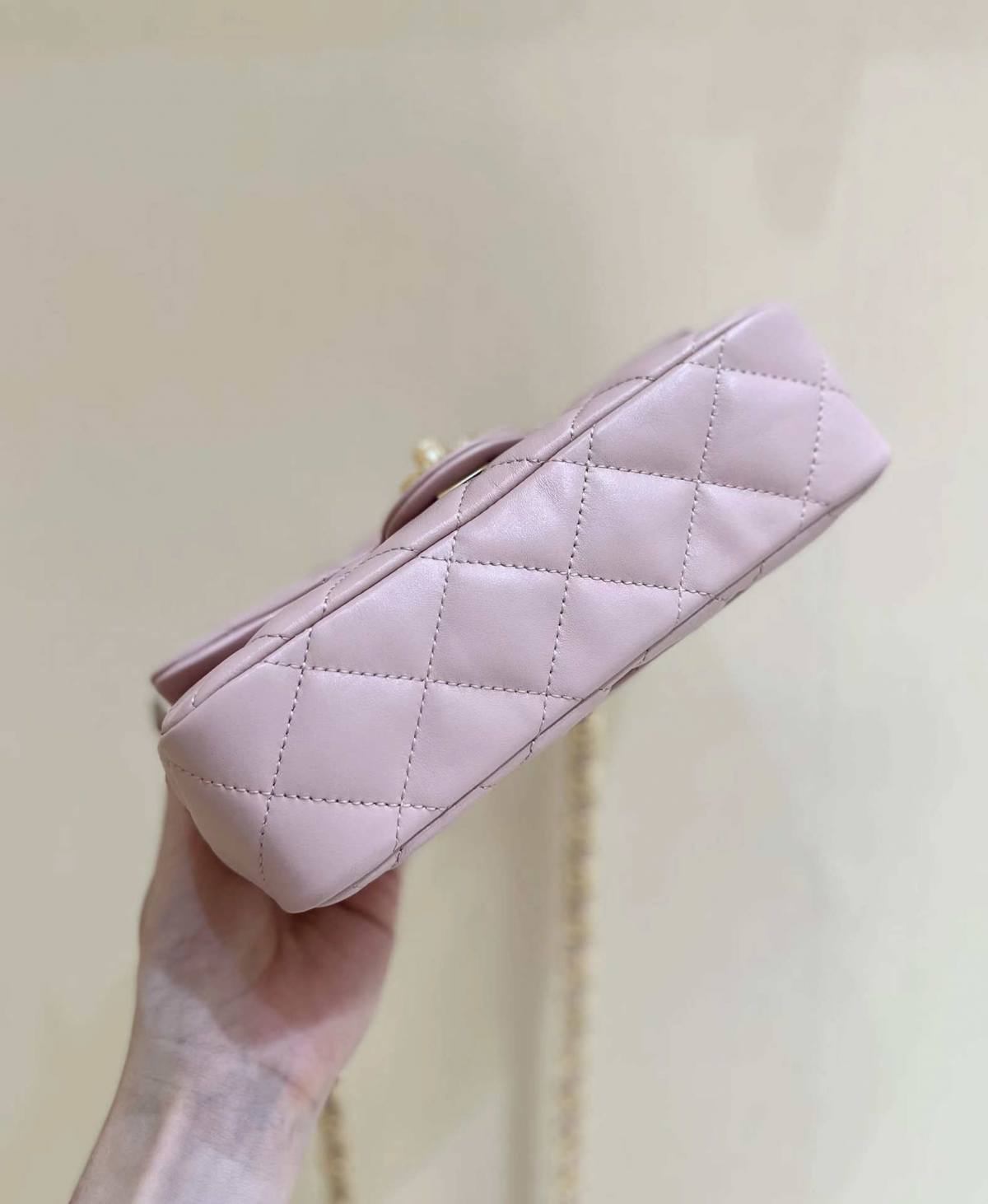 Ellebag’s Masterful Recreation of the Chanel 23S AS4023 Pink Gold Lambskin Top Handle Bag(2024 Dec Updated)-Best Quality Fake Louis Vuitton Bag Online Store, Replica designer bag ru