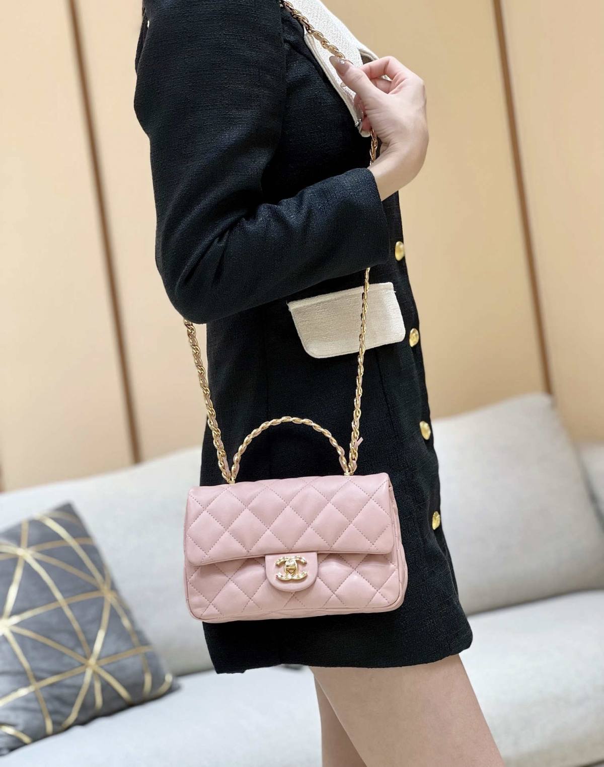 Ellebag’s Masterful Recreation of the Chanel 23S AS4023 Pink Gold Lambskin Top Handle Bag(2024 Dec Updated)-Best Quality Fake Louis Vuitton Bag Online Store, Replica designer bag ru