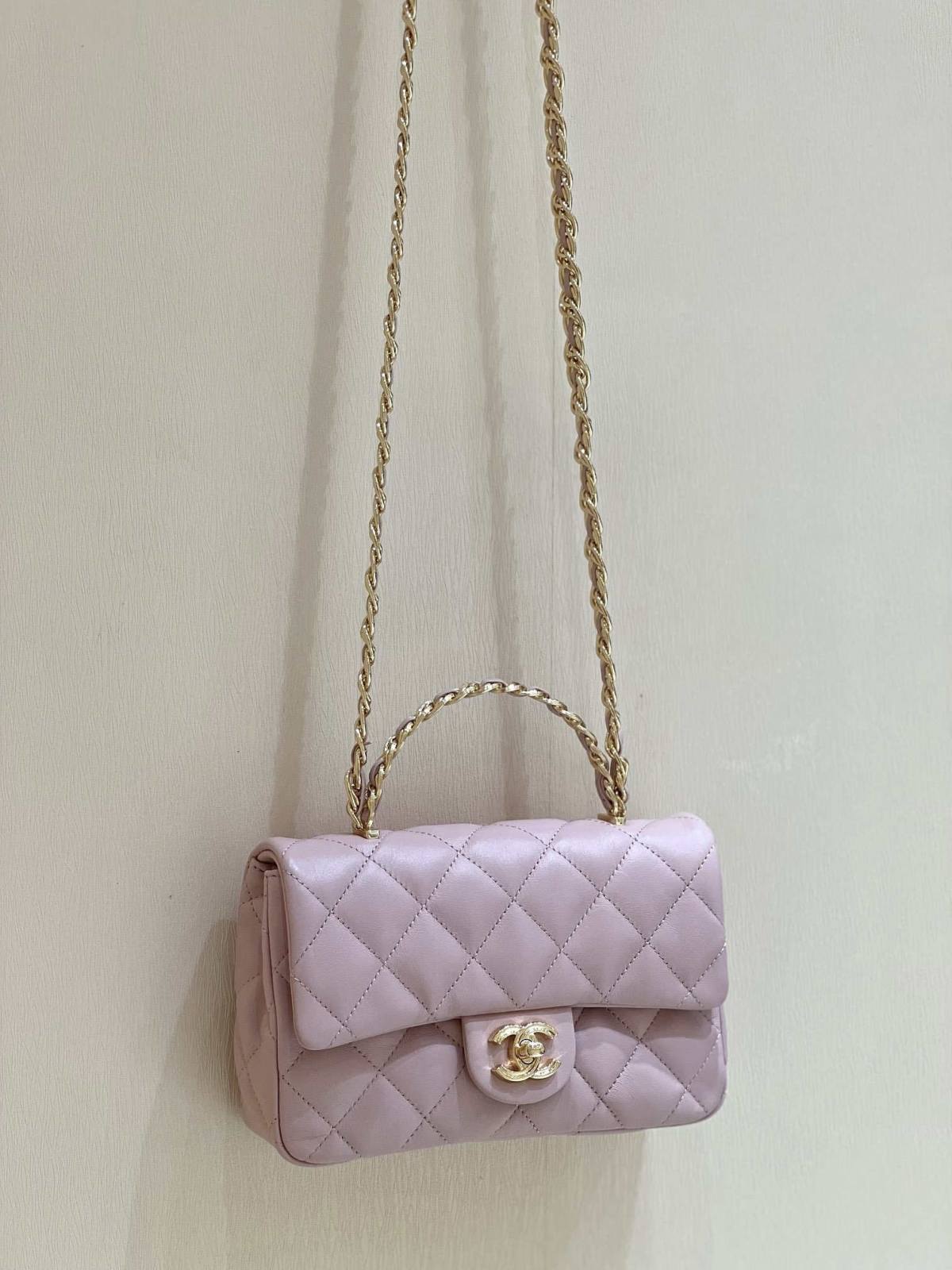 Ellebag’s Masterful Recreation of the Chanel 23S AS4023 Pink Gold Lambskin Top Handle Bag(2024 Dec Updated)-Best Quality Fake Louis Vuitton Bag Online Store, Replica designer bag ru