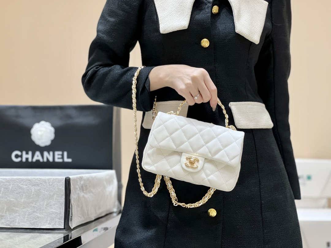 Ellebag’s Masterful Recreation of the Chanel 23S AS4023 White Gold Lambskin Top Handle Bag(2024 Dec Updated)-Bästa kvalitet Fake Louis Vuitton Bag Online Store, Replica designer bag ru