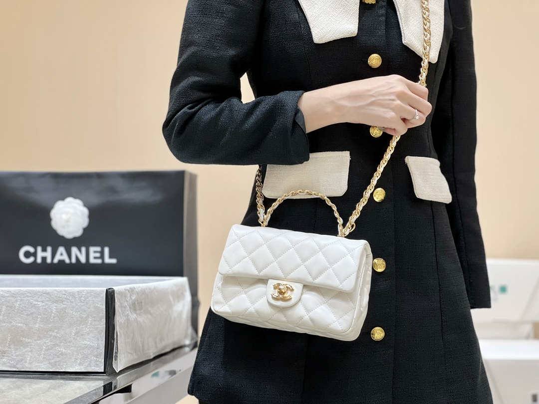 Ellebag’s Masterful Recreation of the Chanel 23S AS4023 White Gold Lambskin Top Handle Bag(2024 Dec Updated)-Bästa kvalitet Fake Louis Vuitton Bag Online Store, Replica designer bag ru