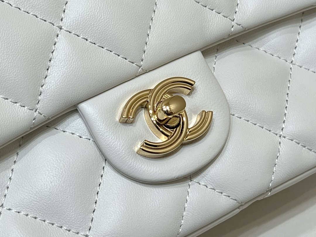 Ellebag’s Masterful Recreation of the Chanel 23S AS4023 White Gold Lambskin Top Handle Bag(2024 Dec Updated)-Bästa kvalitet Fake Louis Vuitton Bag Online Store, Replica designer bag ru