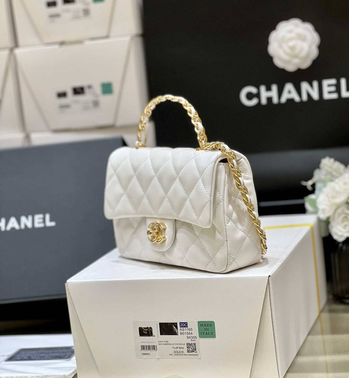 Ellebag’s Masterful Recreation of the Chanel 23S AS4023 White Gold Lambskin Top Handle Bag(2024 Dec Updated)-Bästa kvalitet Fake Louis Vuitton Bag Online Store, Replica designer bag ru