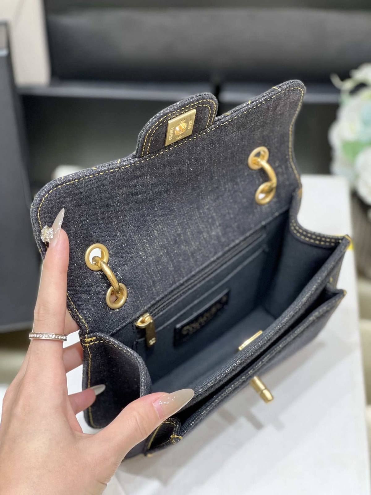 Ellebag’s Masterful Recreation of the Chanel 23S AS4051 Canvas Bag(2024 Dec Updated)-Bästa kvalitet Fake Louis Vuitton Bag Online Store, Replica designer bag ru