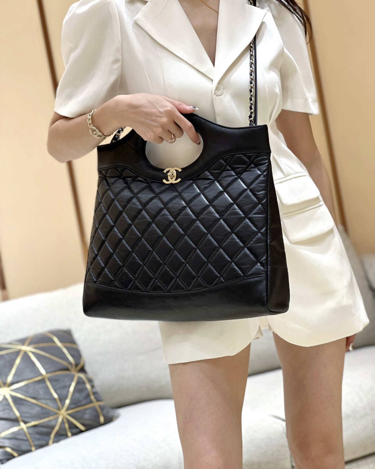 Ellebag’s Masterful Recreation of the AS1010 Chanel 31 Large Shopping Bag(2025 Jan Updated)-Bästa kvalitet Fake Louis Vuitton Bag Online Store, Replica designer bag ru