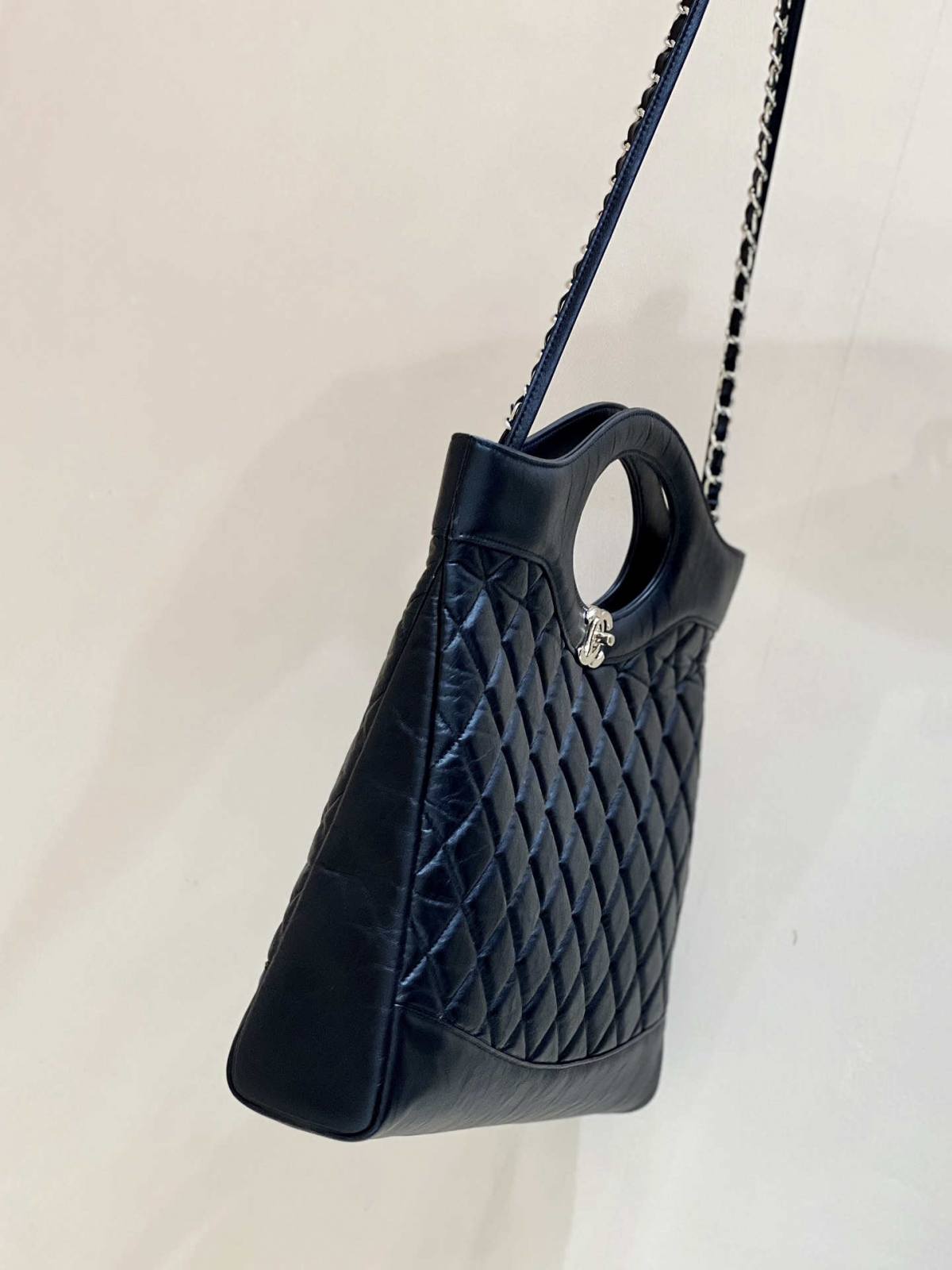 Ellebag’s Masterful Recreation of the AS1010 Chanel 31 Large Shopping Bag(2025 Jan Updated)-Bästa kvalitet Fake Louis Vuitton Bag Online Store, Replica designer bag ru