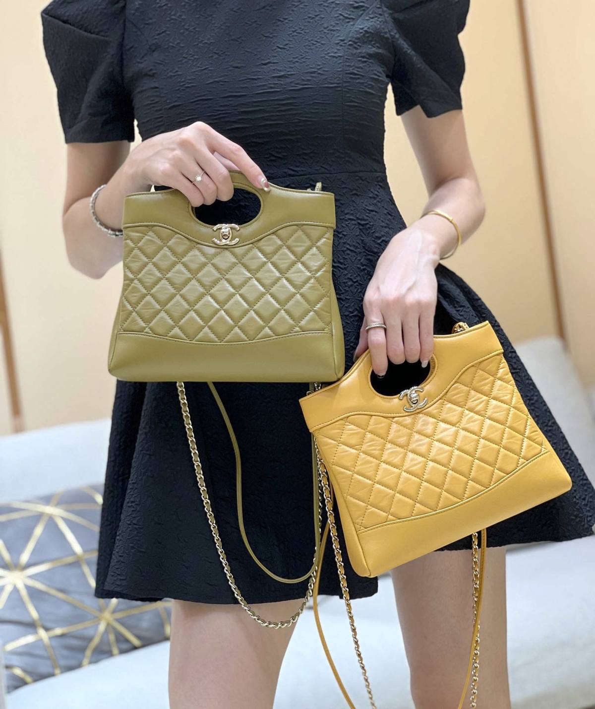 Ellebag’s Masterful Recreation of the Chanel 31 Mini Shopping Bag (AS4133) in Deep Green Lambskin(2025 Jan Updated)-Paras laatu väärennetty Louis Vuitton laukku verkkokauppa, replika suunnittelija laukku ru