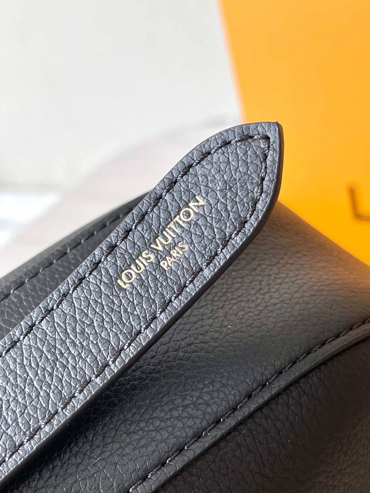 “Ellebag’s 1:1 Replica of Louis Vuitton Low Key Shoulder Bag M24990: Crafting Timeless Elegance with Precision”(2025 Jan Updated)-Legjobb minőségű hamis Louis Vuitton táska online áruház, replika designer táska ru