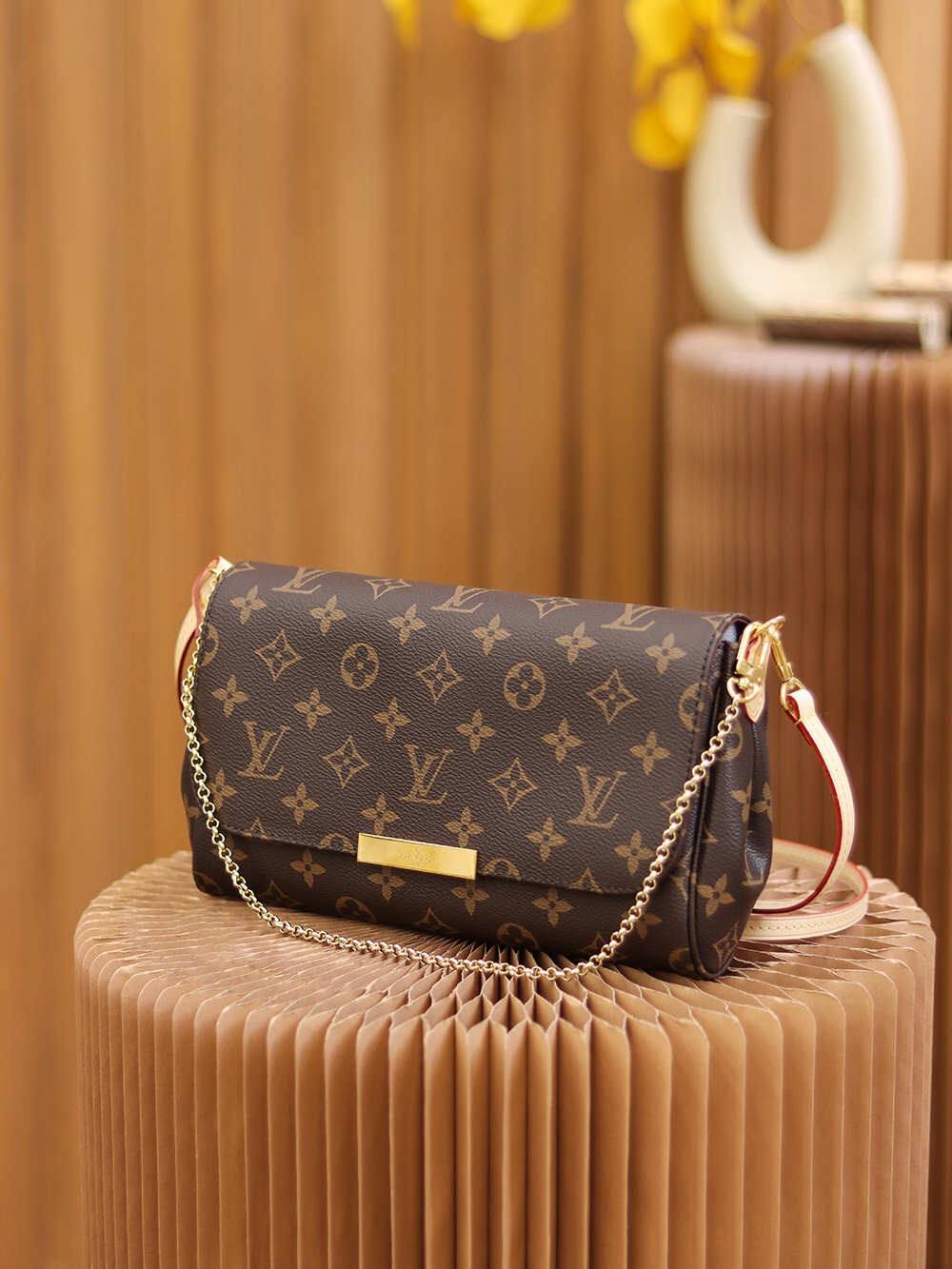 Ellebag’s 1:1 Replica of Louis Vuitton M40718 Favorite Bag: A Masterpiece in Craftsmanship(2025 Jan Updated)-Kedai Dalam Talian Beg Louis Vuitton Palsu Kualiti Terbaik, Beg reka bentuk replika ru