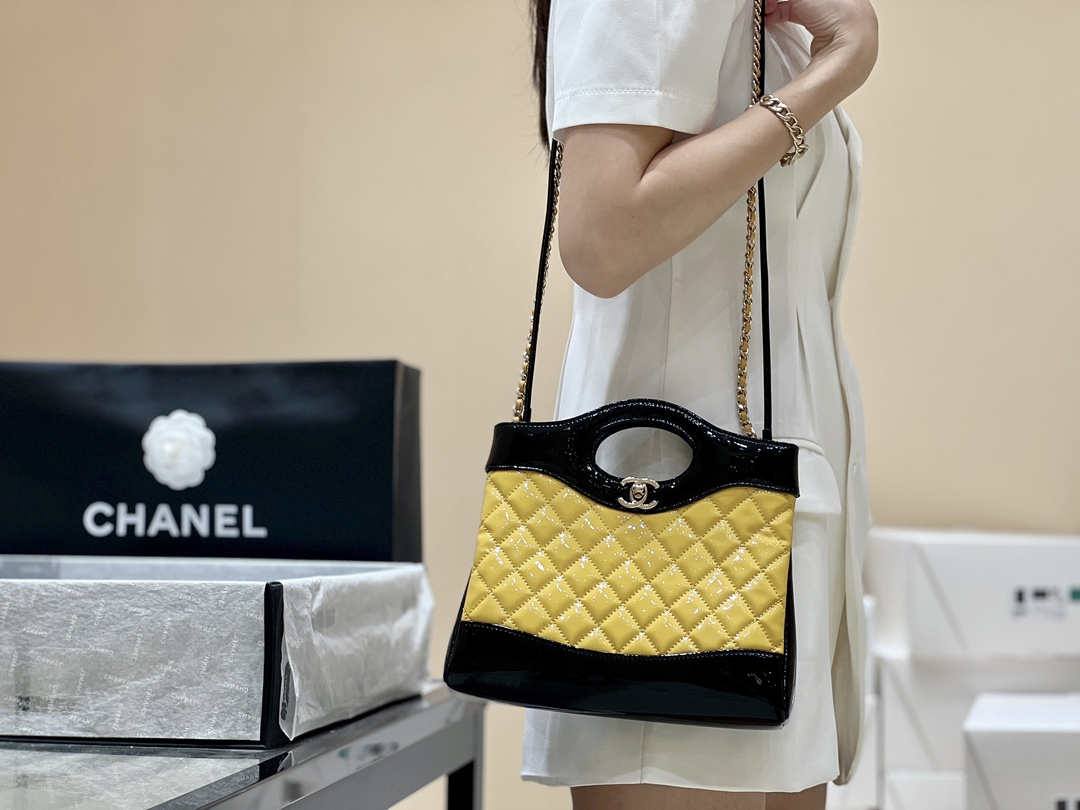 Ellebag’s Masterful Recreation of the Chanel 31 Mini Shopping Bag (AS4133) in Yellow and Black Lambskin(2025 Jan Updated)-Paras laatu väärennetty Louis Vuitton laukku verkkokauppa, replika suunnittelija laukku ru