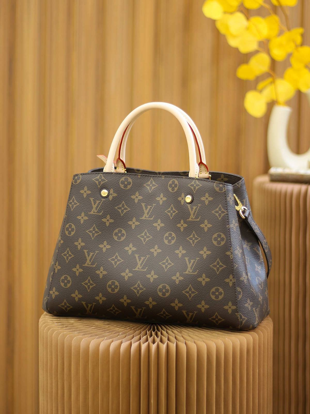 Ellebag’s 1:1 Replica of Louis Vuitton M41056 Montaigne: A Timeless Classic Reborn(2025 Jan Updated)-Kedai Dalam Talian Beg Louis Vuitton Palsu Kualiti Terbaik, Beg reka bentuk replika ru