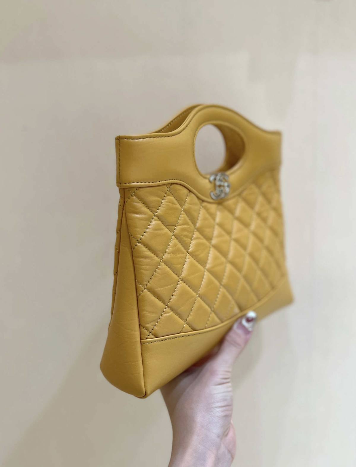 Ellebag’s Masterful Recreation of the AS4133 Chanel 31 Mini Shopping Bag(2025 Jan Updated)-Legjobb minőségű hamis Louis Vuitton táska online áruház, replika designer táska ru