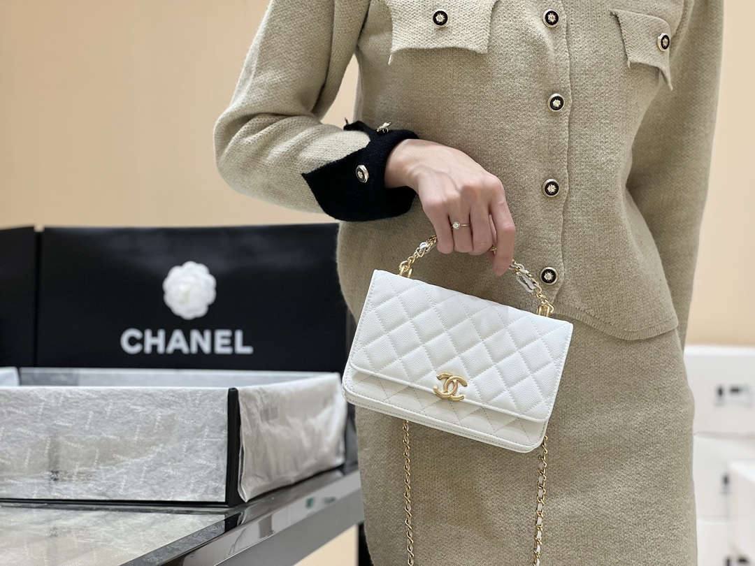 Ellebag’s Masterful Recreation of the Chanel AP3019 White Caviar Leather Wallet on Chain(2025 Jan Updated)-Best Quality Fake Louis Vuitton Bag Online Store, Replica designer bag ru