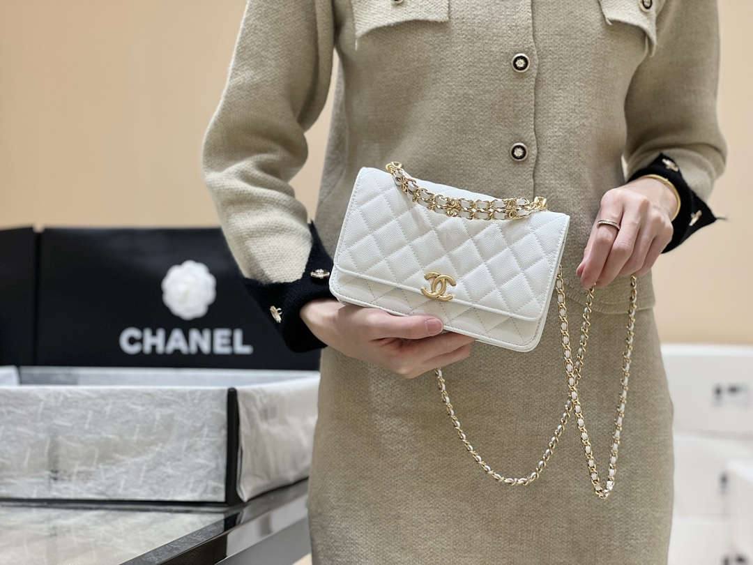 Ellebag’s Masterful Recreation of the Chanel AP3019 White Caviar Leather Wallet on Chain(2025 Jan Updated)-Best Quality Fake Louis Vuitton Bag Online Store, Replica designer bag ru