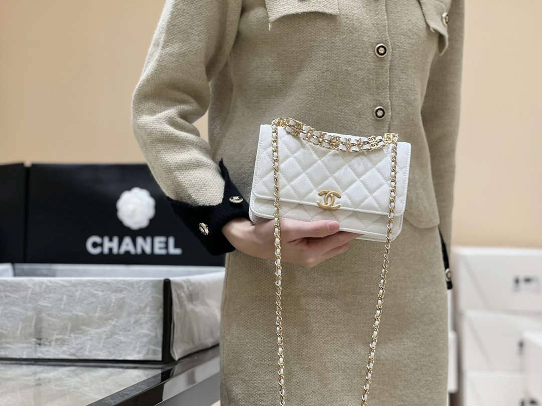 Ellebag’s Masterful Recreation of the Chanel AP3019 White Caviar Leather Wallet on Chain(2025 Jan Updated)-Best Quality Fake Louis Vuitton Bag Online Store, Replica designer bag ru