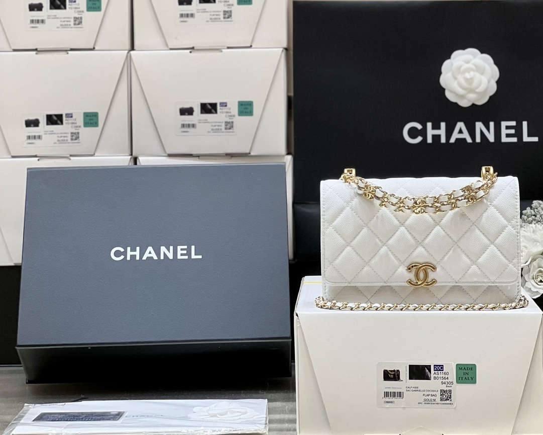 Ellebag’s Masterful Recreation of the Chanel AP3019 White Caviar Leather Wallet on Chain(2025 Jan Updated)-Best Quality Fake Louis Vuitton Bag Online Store, Replica designer bag ru