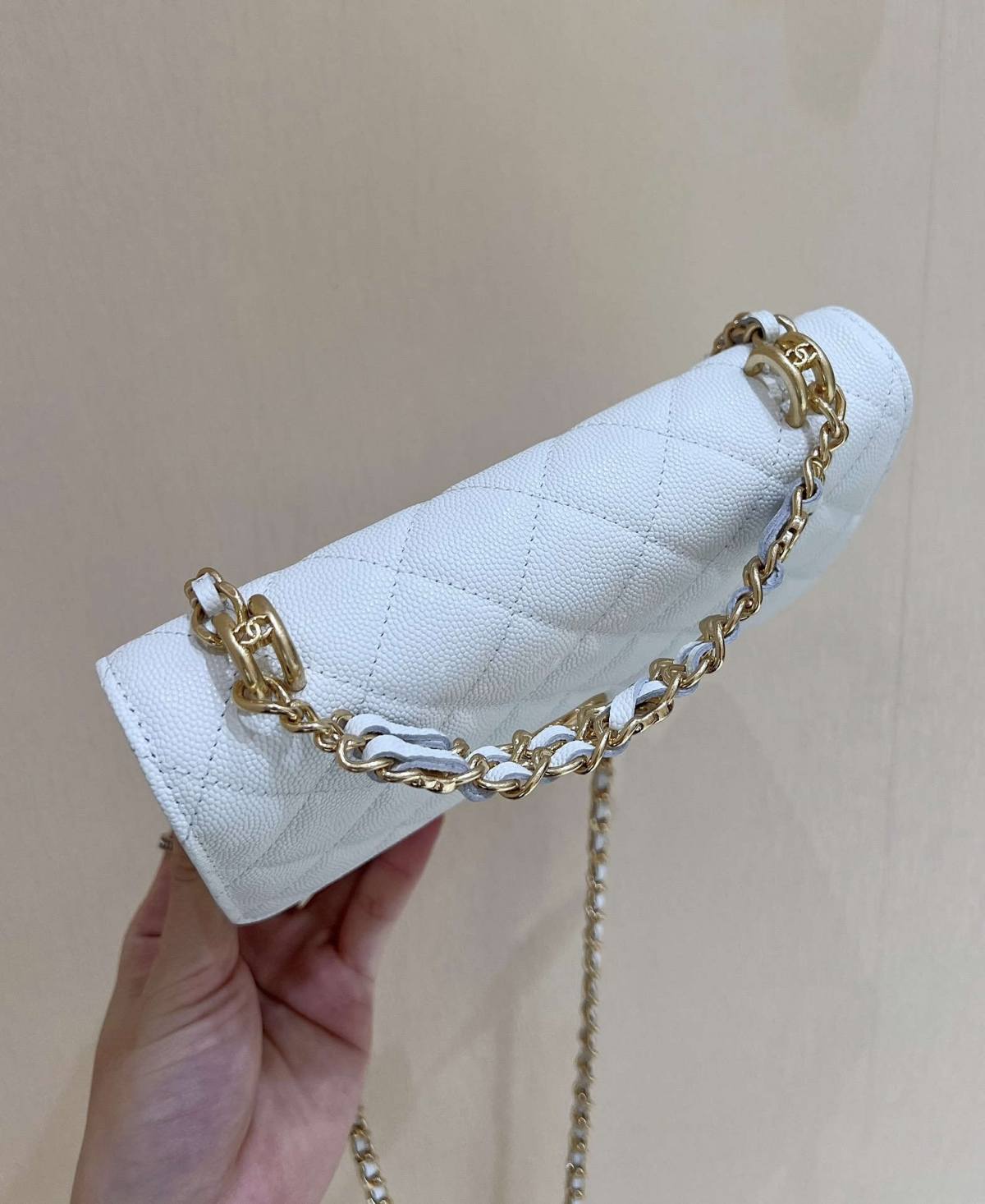 Ellebag’s Masterful Recreation of the Chanel AP3019 White Caviar Leather Wallet on Chain(2025 Jan Updated)-Best Quality Fake Louis Vuitton Bag Online Store, Replica designer bag ru