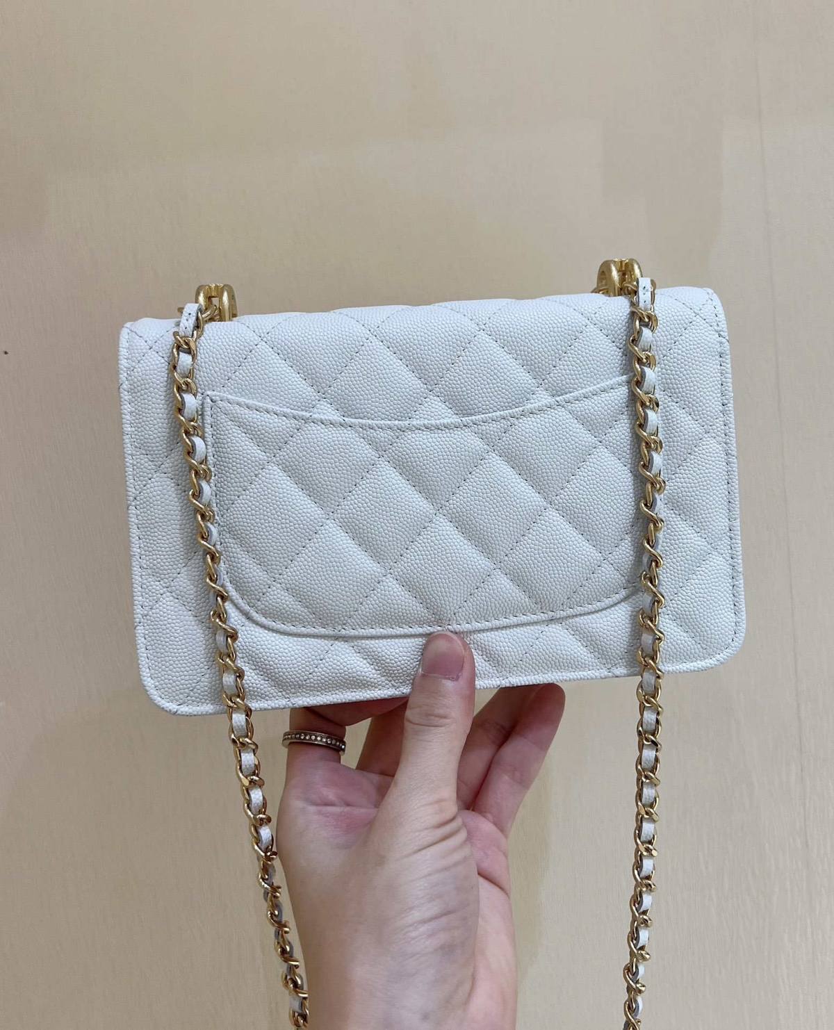 Ellebag’s Masterful Recreation of the Chanel AP3019 White Caviar Leather Wallet on Chain(2025 Jan Updated)-Best Quality Fake Louis Vuitton Bag Online Store, Replica designer bag ru