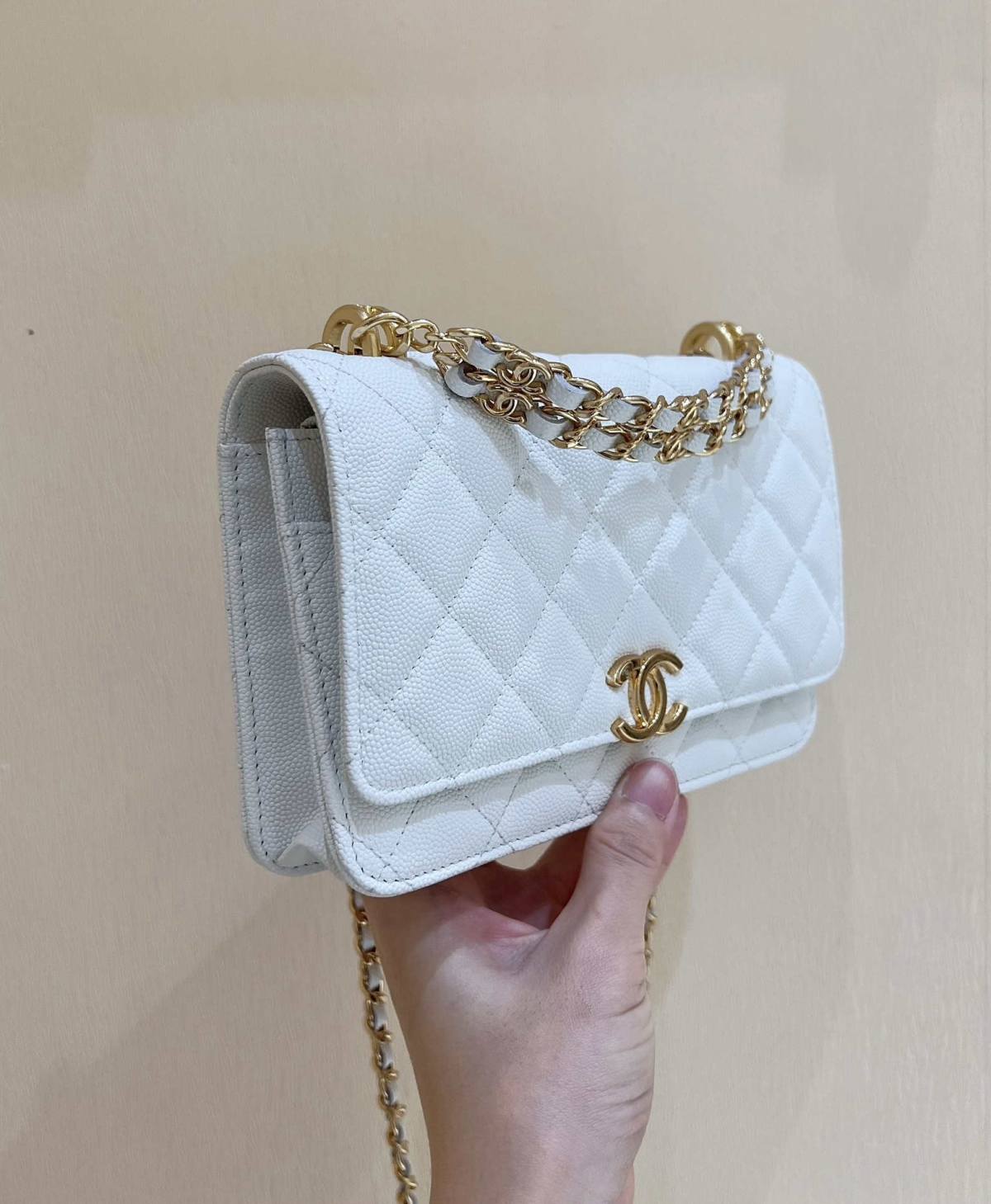 Ellebag’s Masterful Recreation of the Chanel AP3019 White Caviar Leather Wallet on Chain(2025 Jan Updated)-Best Quality Fake Louis Vuitton Bag Online Store, Replica designer bag ru