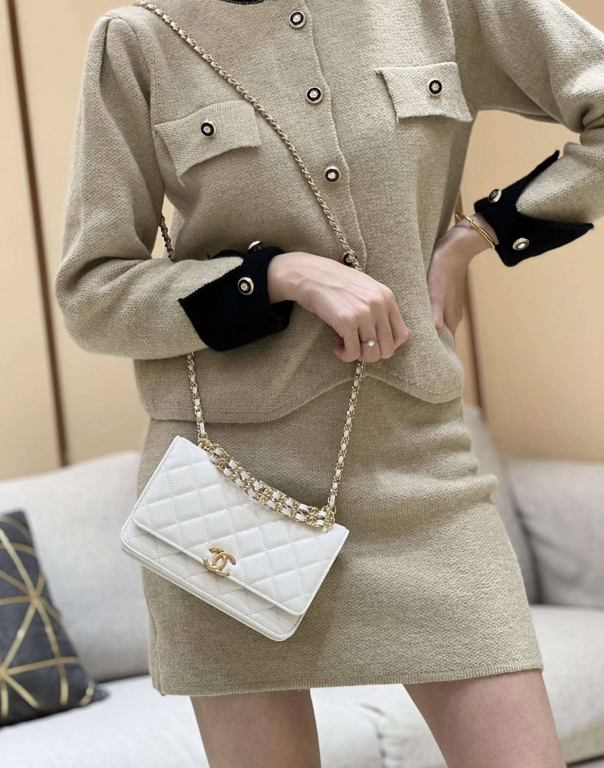 Ellebag’s Masterful Recreation of the Chanel AP3019 White Caviar Leather Wallet on Chain(2025 Jan Updated)-Best Quality Fake Louis Vuitton Bag Online Store, Replica designer bag ru