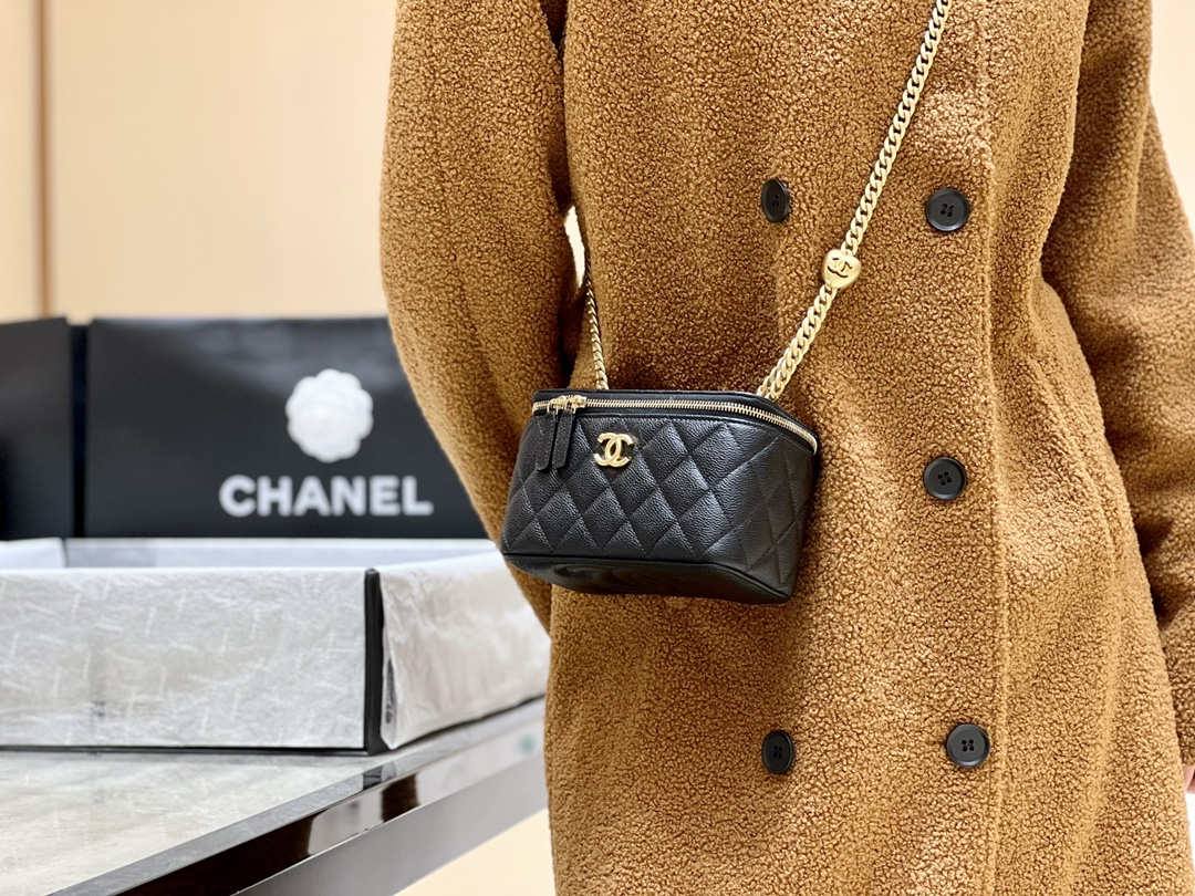 Ellebag’s Masterful Recreation of the Chanel AP3204 Black Caviar Leather Vanity Case(2025 Jan Updated)-Լավագույն որակի կեղծ Louis Vuitton պայուսակների առցանց խանութ, Replica դիզայներական պայուսակ ru