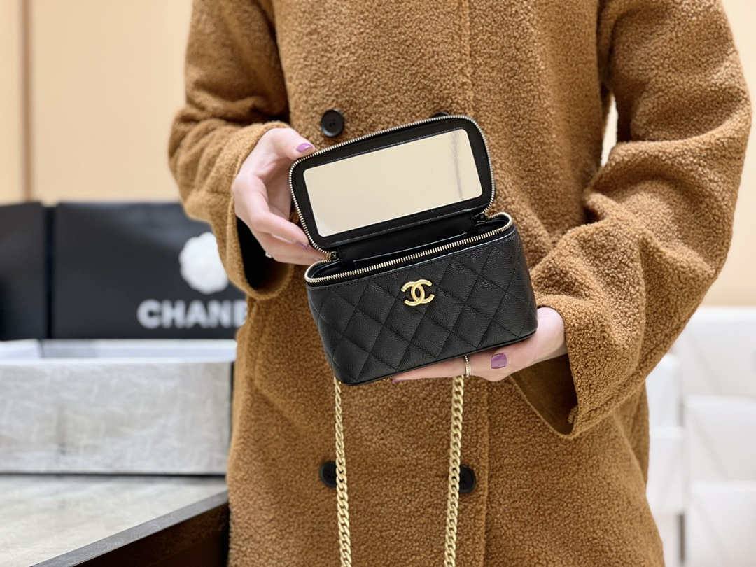 Ellebag’s Masterful Recreation of the Chanel AP3204 Black Caviar Leather Vanity Case(2025 Jan Updated)-Լավագույն որակի կեղծ Louis Vuitton պայուսակների առցանց խանութ, Replica դիզայներական պայուսակ ru