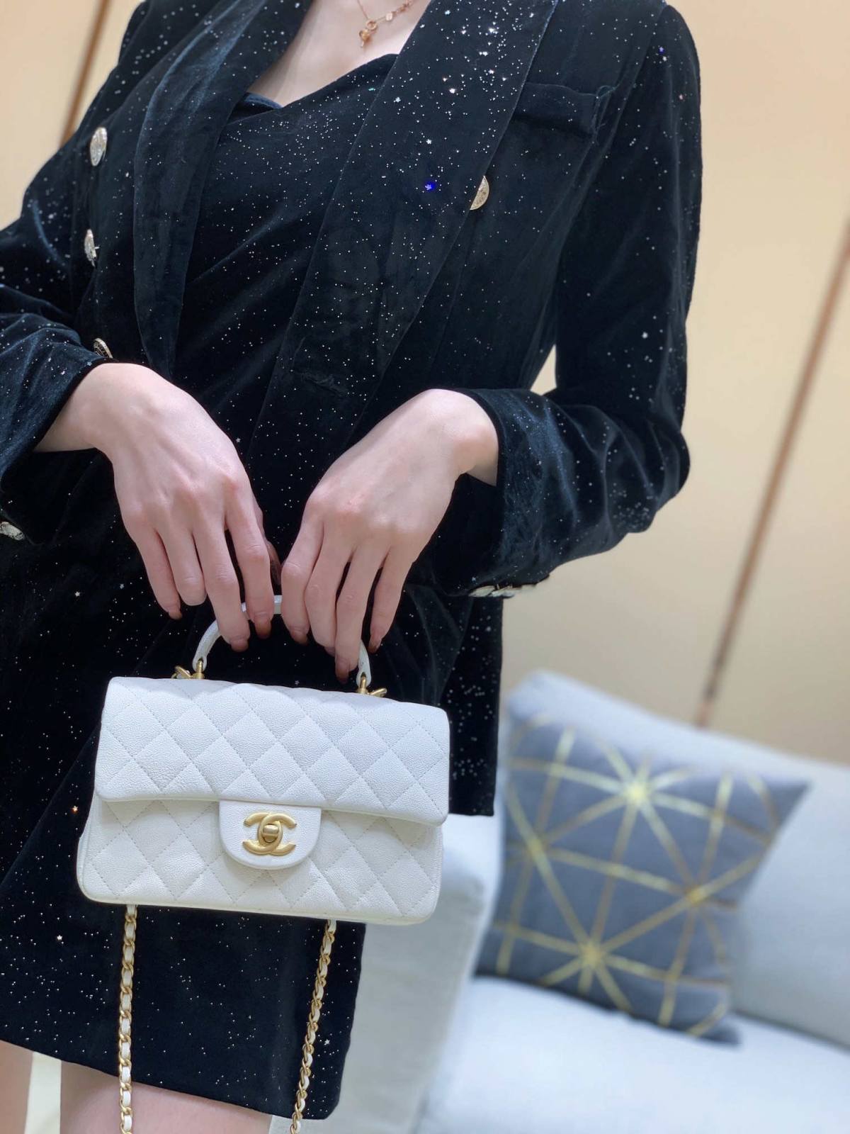 Ellebag’s Masterful Recreation of the Chanel AS2431 White Caviar Leather Mini Flap Bag with Top Handle(2025 Jan Updated)-Best Quality Replica designer Bag factory in China