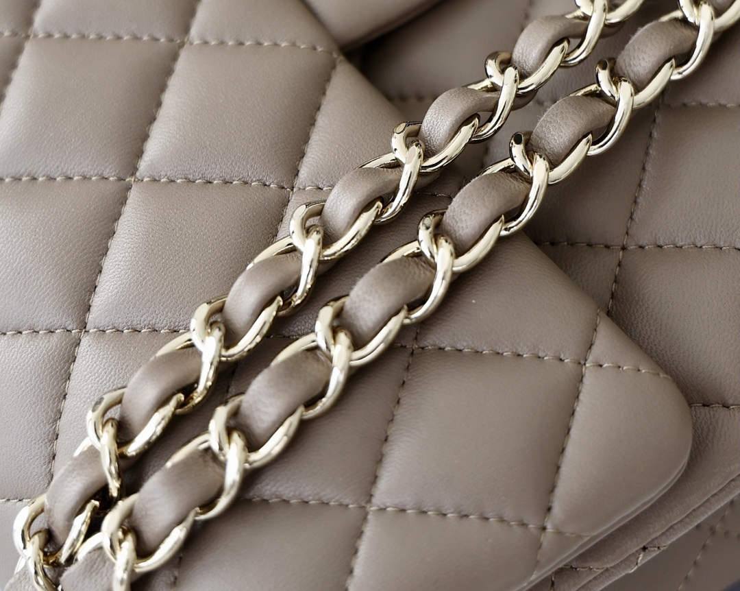 Ellebag’s Masterful Recreation of the Chanel Classic Flap AS1113: A Journey of Precision and Craftsmanship(2025 Jan Updated)-Интернет-магазин поддельной сумки Louis Vuitton лучшего качества, копия дизайнерской сумки ru