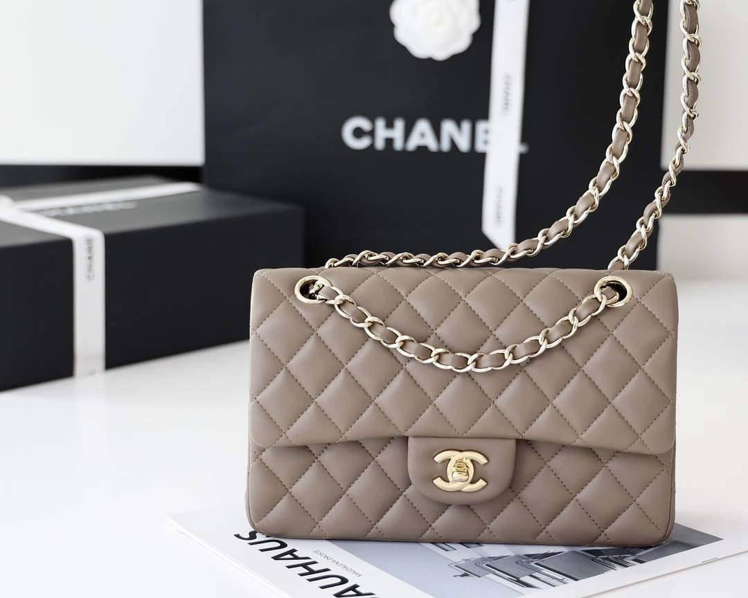 Ellebag’s Masterful Recreation of the Chanel Classic Flap AS1113: A Journey of Precision and Craftsmanship(2025 Jan Updated)-Интернет-магазин поддельной сумки Louis Vuitton лучшего качества, копия дизайнерской сумки ru