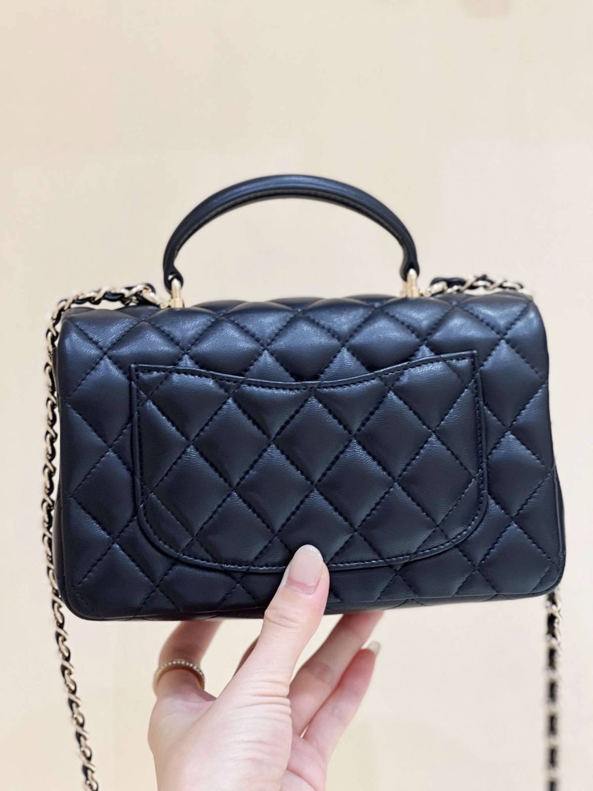 Ellebag’s Masterful Recreation of the Chanel Classic Flap Mini Handle AP2431: A Journey Through Three Exquisite Hues(2025 Jan Updated)-Best Quality Fake Louis Vuitton Bag Online Store, Replica designer bag ru